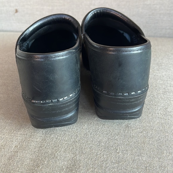 Dansko Professional Black Oiled Clog Size 37 - Picture 4 of 9